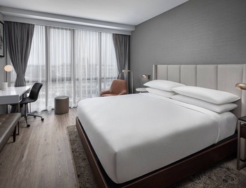 Four Points by Sheraton Flushing 4