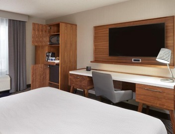 Four Points by Sheraton Vaughan 3
