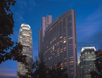 Four Seasons Hotel Hong Kong 3