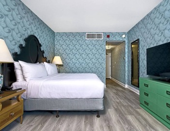Free Breakfast Room, Heated Rooftop Pool Access Near AT&T Park 4