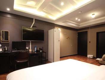 French code Hotel 4