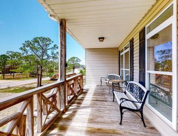 Friendly Duplex with Full Kitchen Central AC Washer Dryer & High-Speed WiFi 4