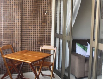 Fully furnished apartment with 3 bedrooms and 2 parking spaces. 5