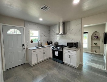 Fully remoded 1B1B Home in baldwin Park3369A 2