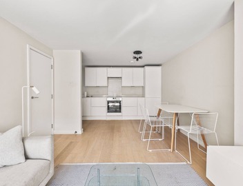 Functional Belgravia 2BR Flat Near Victoria 3