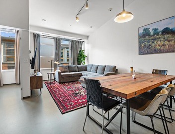 Furnished Loft Style Apartment in Southend 4