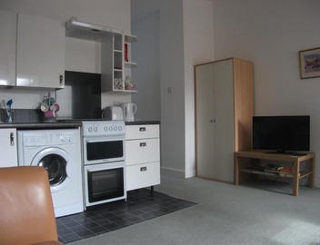 Garden Apartment 5