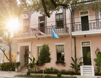 Garden District Hotel 2