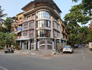 Garden-View Studio Apartment in Sanpada, Navi Mumbai 5