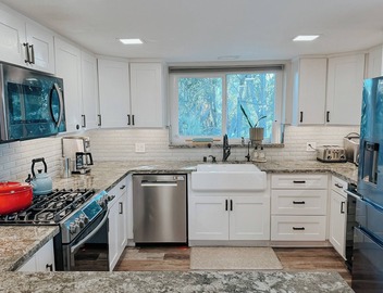 Gated Property with 4 King Beds + Pool + Views + Pet Friendly + Trailer Parking 2