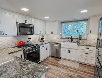 Gated Property with 4 King Beds + Pool + Views + Pet Friendly + Trailer Parking 3
