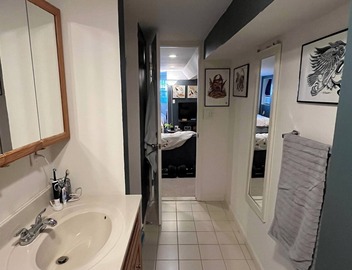 Georgetown Studio Furnished English Basement 3