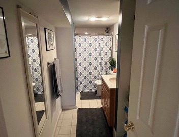Georgetown Studio Furnished English Basement 4