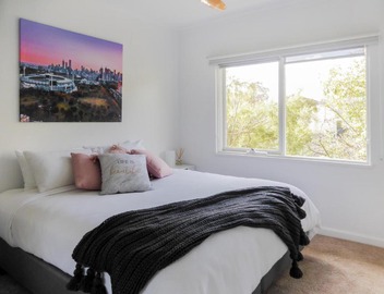 Glen Iris, Quiet Boutique 2 bedroom Netflix, WIFI, Parking, Free Wine 5