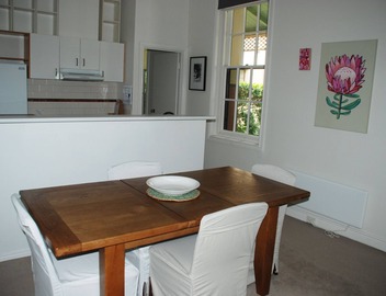 Gorgeous 2 Bedroom apartment in Historic Willsmere - with pool and pet friendly 3