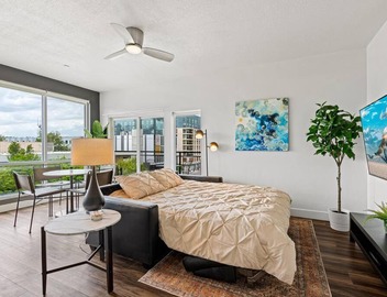 Gorgeous Central City 2BD 2BA 4