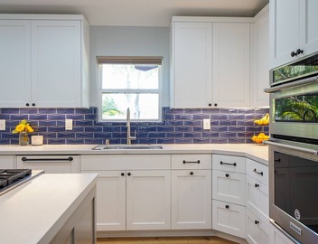 Gorgeous Detached Custom Craftsman Home - Walk to Beach! 3