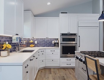 Gorgeous Detached Custom Craftsman Home - Walk to Beach! 5