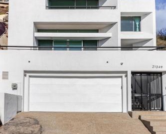 Gorgeous Malibu Retreat with #Instaworthy Ocean Views 2