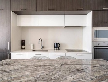 Gorgeous Waterfront Condo 4