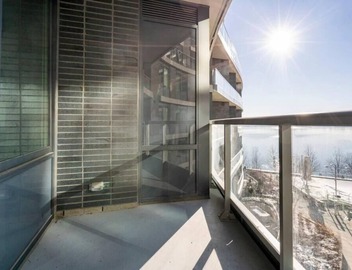 Gorgeous Waterfront Condo 5