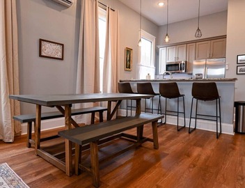 Governors Apartment Across from French Quarter Historic Getaways 2