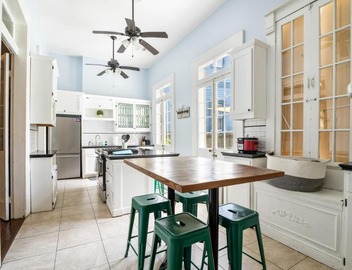Governors Mansion 5 bedroom-3 bath 4