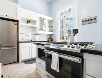 Governors Mansion 5 bedroom-3 bath 5
