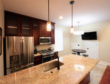 Grand Home with views of Street Car Near French Quarter, Superdome 4