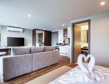 Grand Sala Thai 3