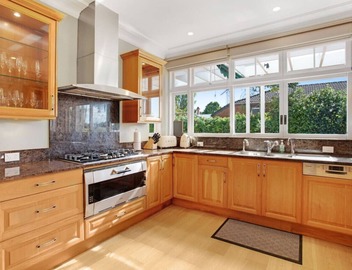 Grande Vista 5Br Manor with Pool & Mt Eden Views 3