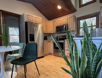 Great Fall pricing! Magical Views & Peaceful Vibes; private dock, kayaks, firepit, office! 2
