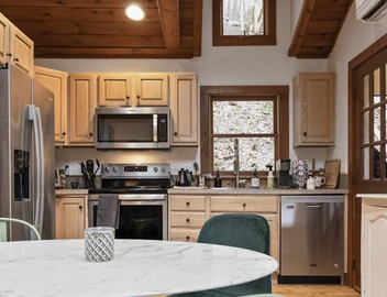 Great Fall pricing! Magical Views & Peaceful Vibes; private dock, kayaks, firepit, office! 3