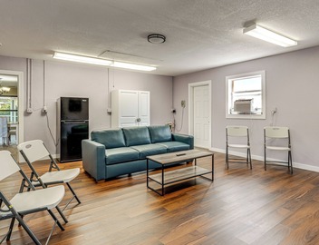 Great for Digital Nomads! Spacious Home in Largo 4