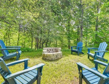 Great for Groups! Spacious Wilton Getaway w/Deck 3