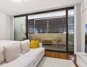 Ground Floor One-Bed with Courtyard Access 4