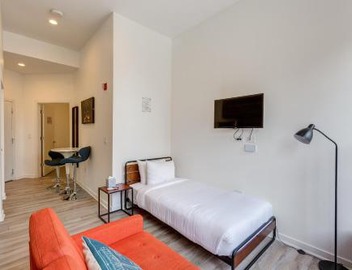 Ground Floor Studios in Chicago by 747 Lofts 4