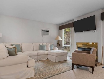 GT Resort Area I Fireplace + Golf Views 2