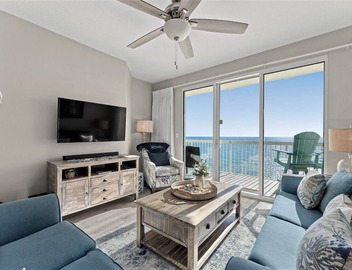 GULF FRONT *Renovated* - 3 BR + Beach Chair Service ~ Owner Managed! 3