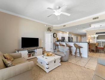 Gulf-view condo, pool and hot tub, State Park steps away 5
