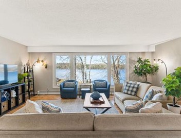 Haliburton Lakefront Escape with Hot Tub, Sauna, Fire Pit & BBQ 3