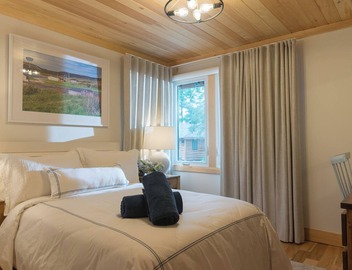 Haliburton Post House 5
