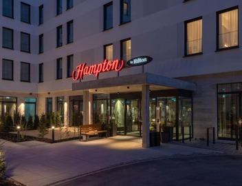 Hampton By Hilton Munich City North 5