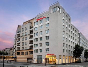 Hampton By Hilton Paris Saint Ouen 4