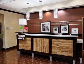 Hampton Inn Beeville 4