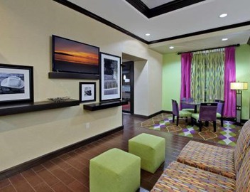 Hampton Inn Beeville 5