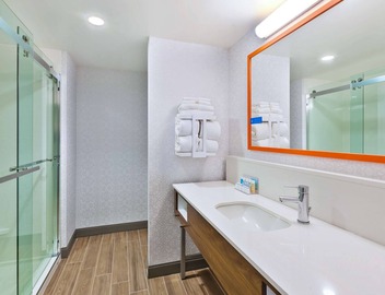 Hampton Inn Cape Cod Canal 3