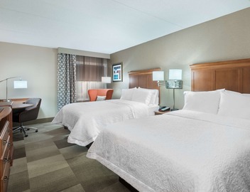 Hampton Inn Danbury 2