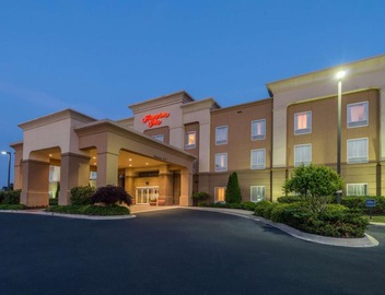 Hampton Inn Easley 4