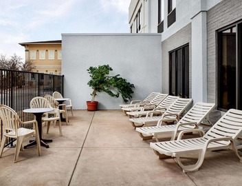 Hampton Inn Longmont 4